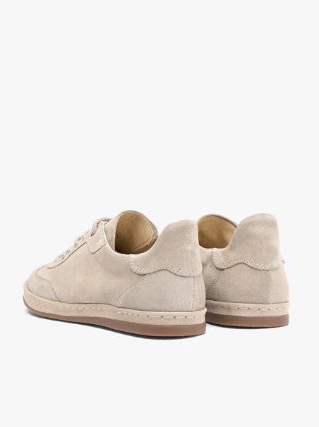 Halbschuhe aus Sandvelours