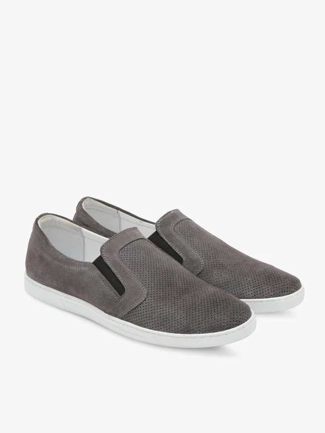 Halbschuhe aus Esche mit Perforation