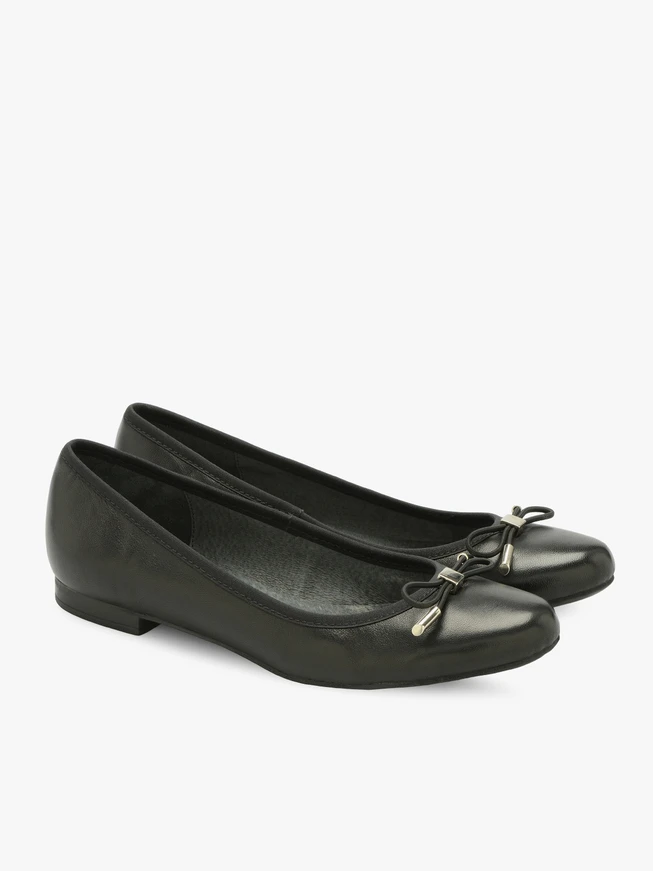 Comfortable ballerinas with bow