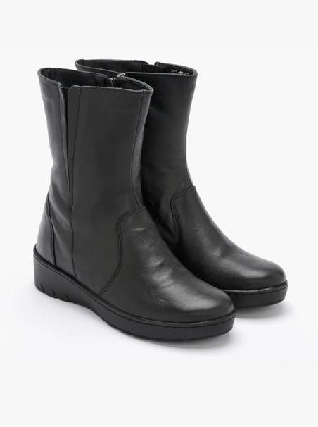 Hohe Stiefel