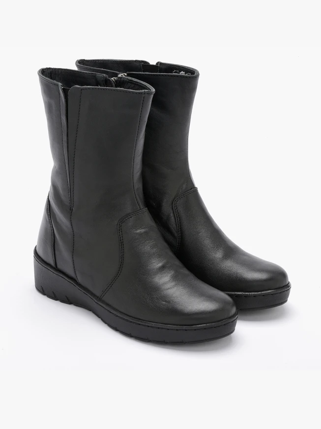 High ankle boots