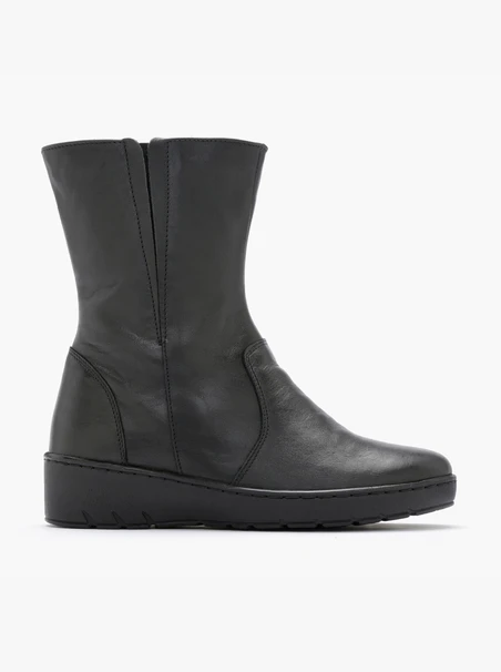 Hohe Stiefel