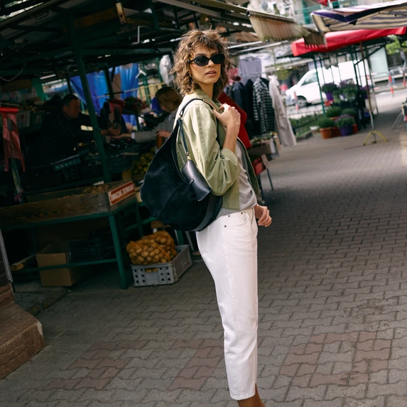 Trend coquette – czym jest i jak nosić go w nowoczesnych stylizacjach?